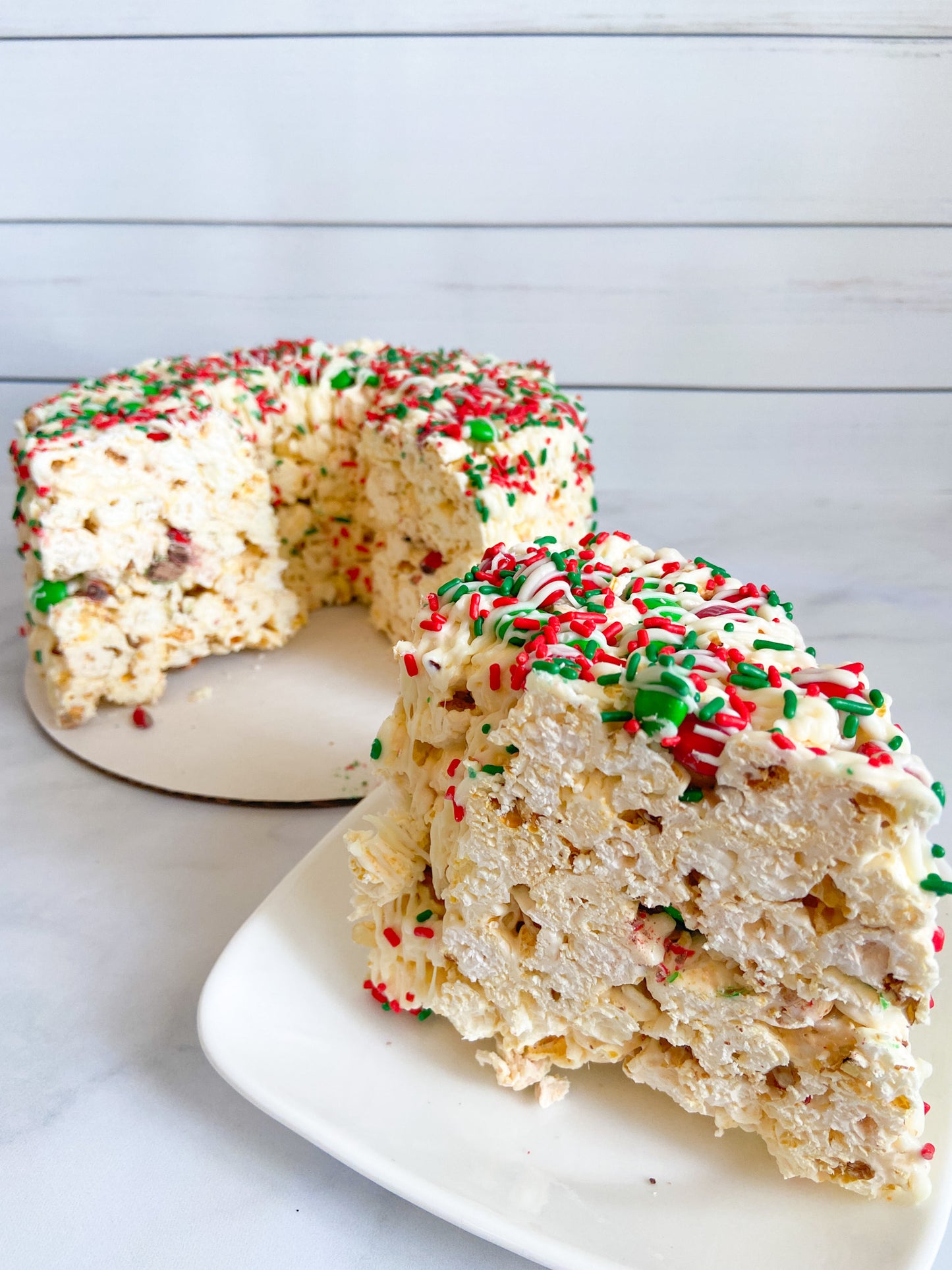 Christmas Gourmet Popcorn Cake