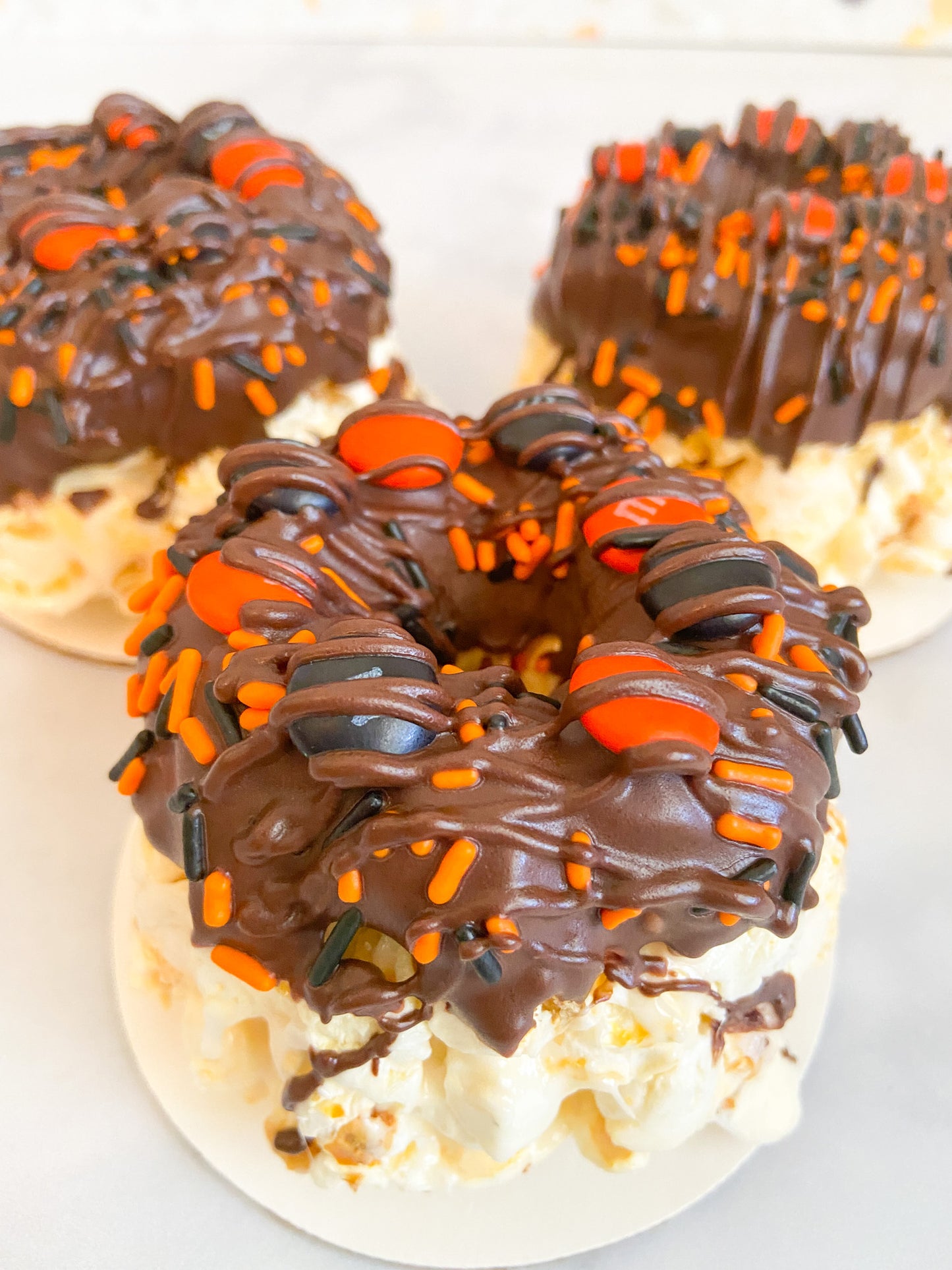 Halloween Mini Gourmet Popcorn Cakes