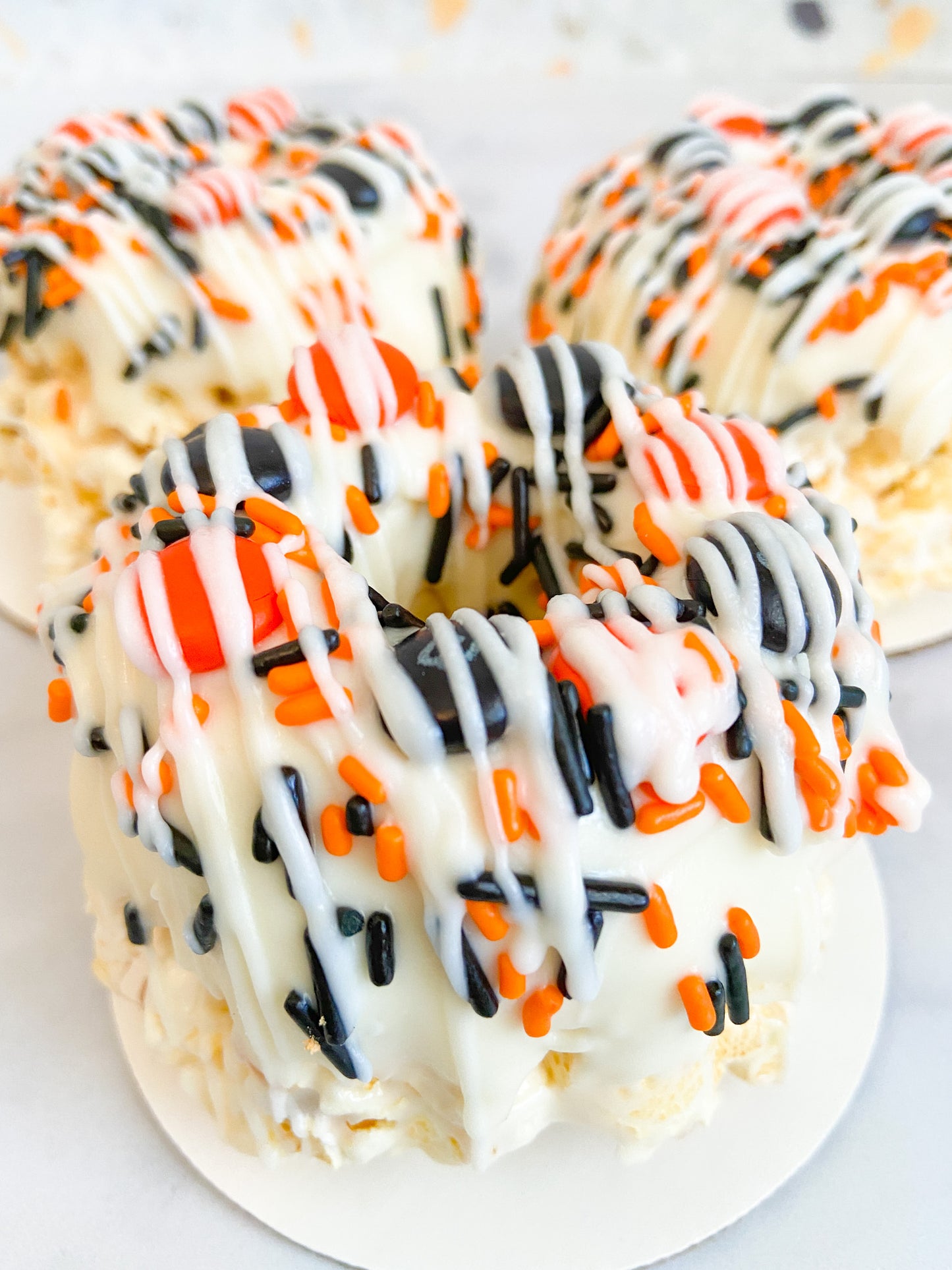 Halloween Mini Gourmet Popcorn Cakes