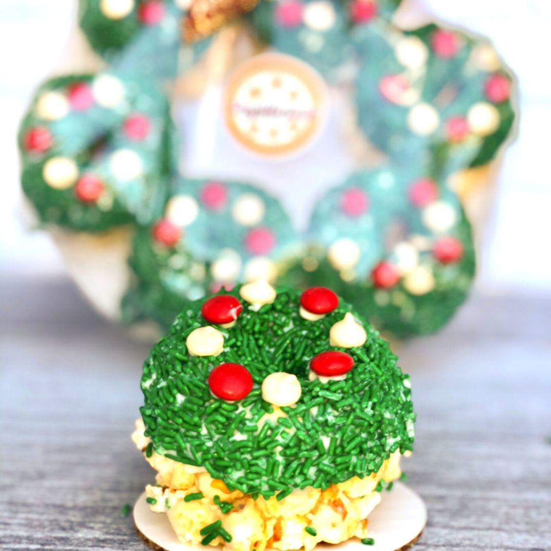 Mini Gourmet Popcorn Cakes Christmas Wreath