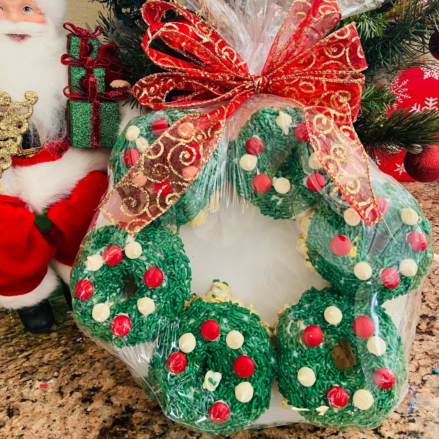 Mini Gourmet Popcorn Cakes Christmas Wreath