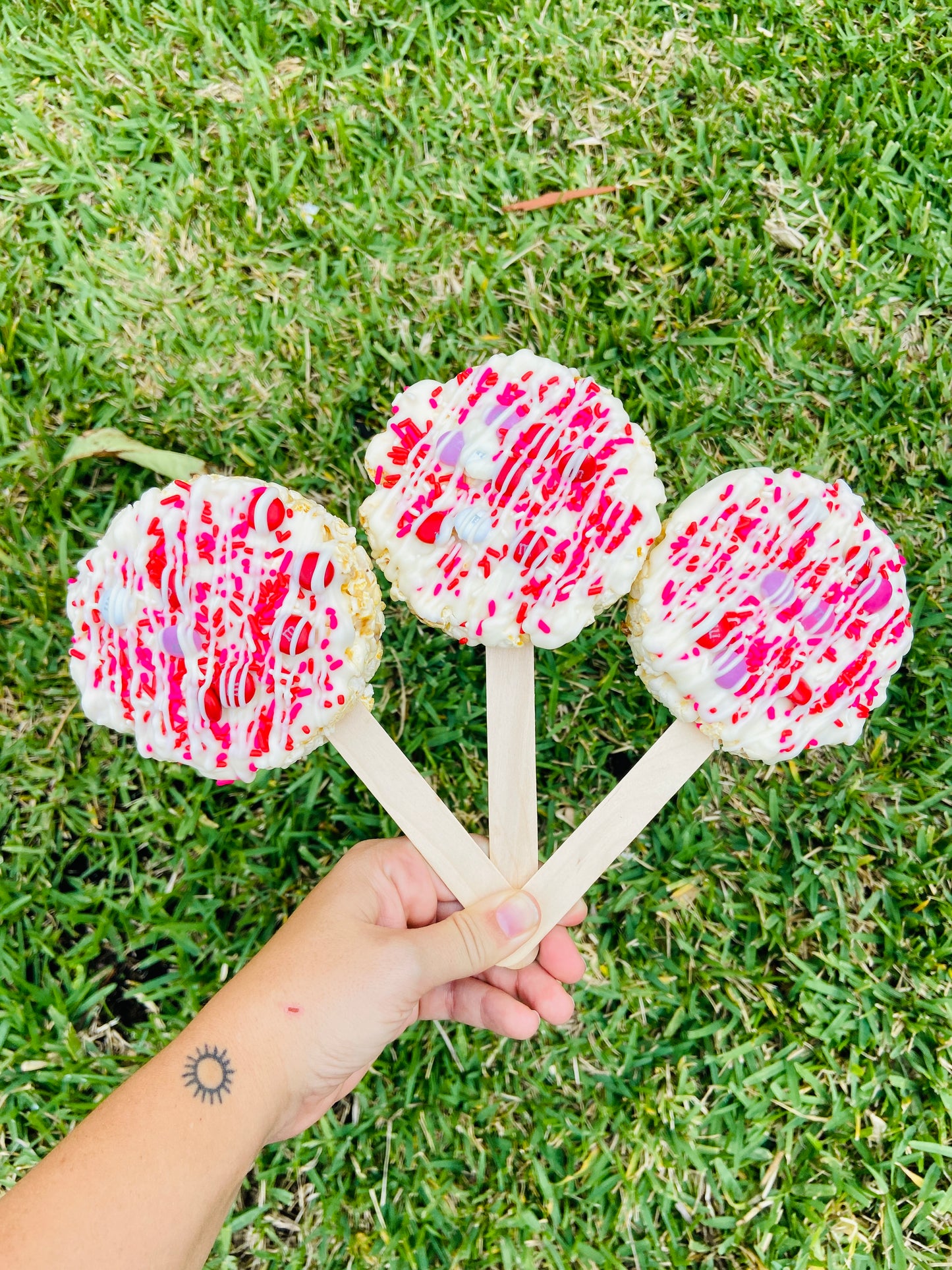 Love is Sweet Gourmet Popcorn Pops