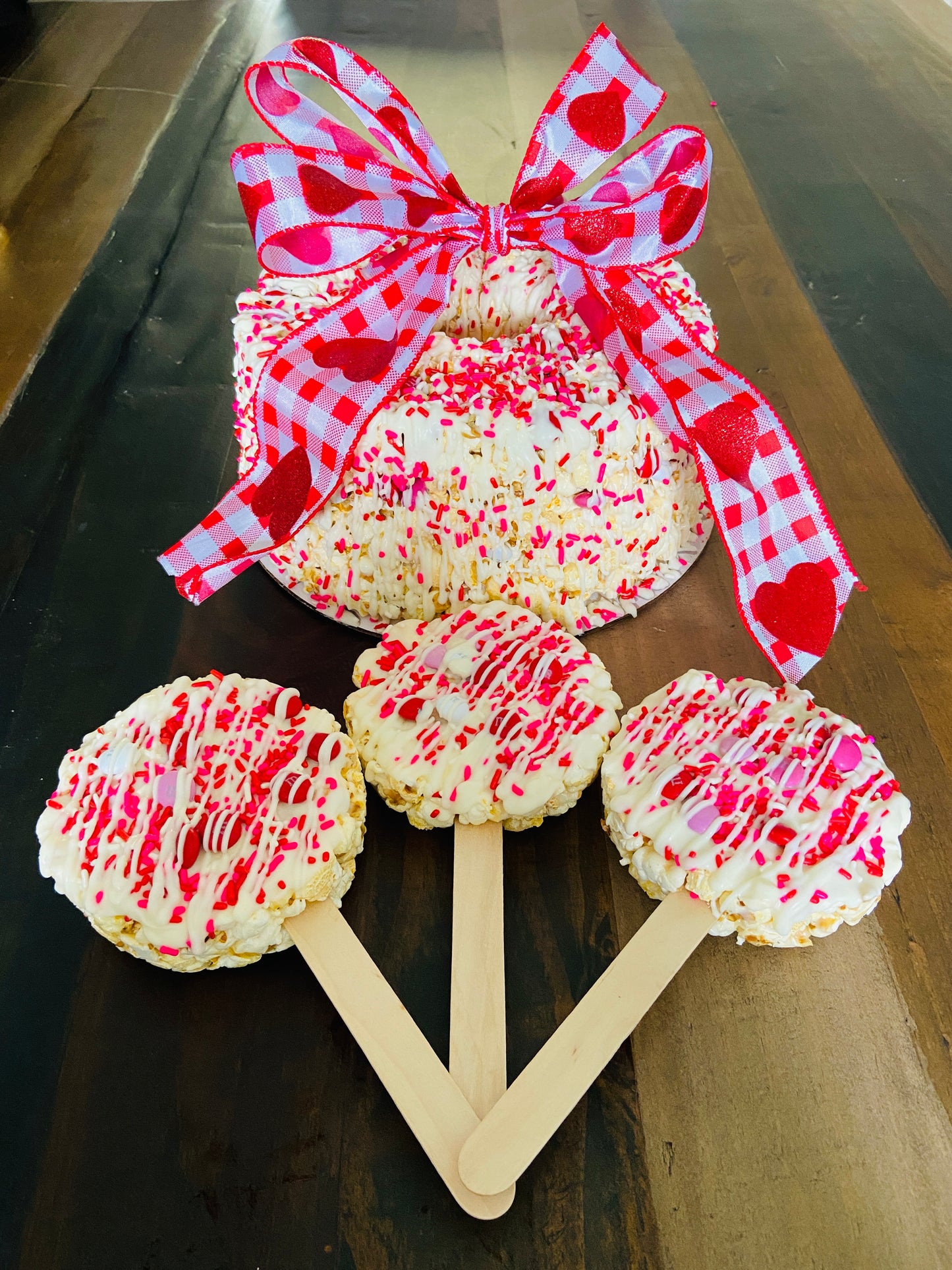 Love is Sweet Gourmet Popcorn Pops