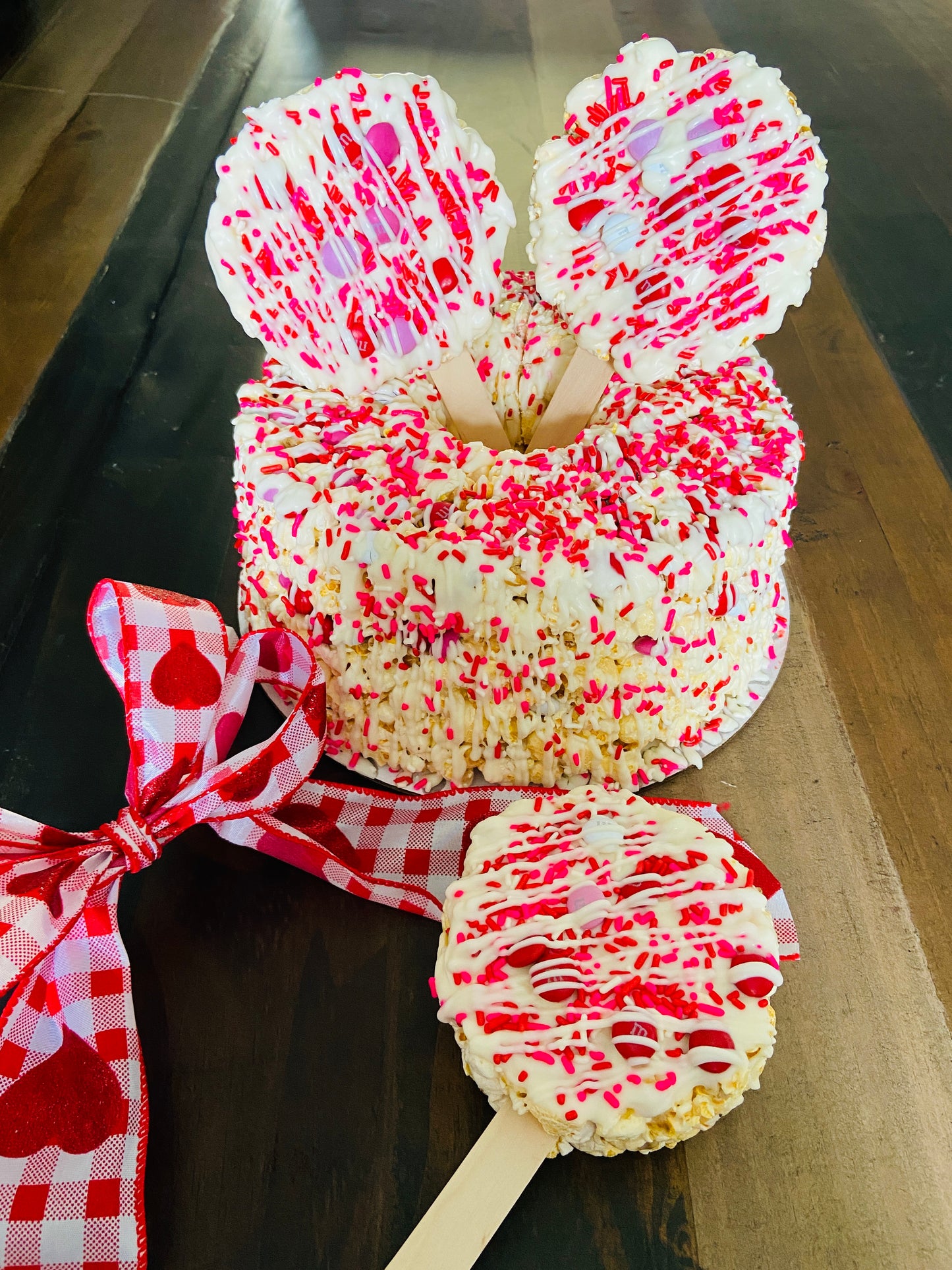 Love is Sweet Gourmet Popcorn Pops