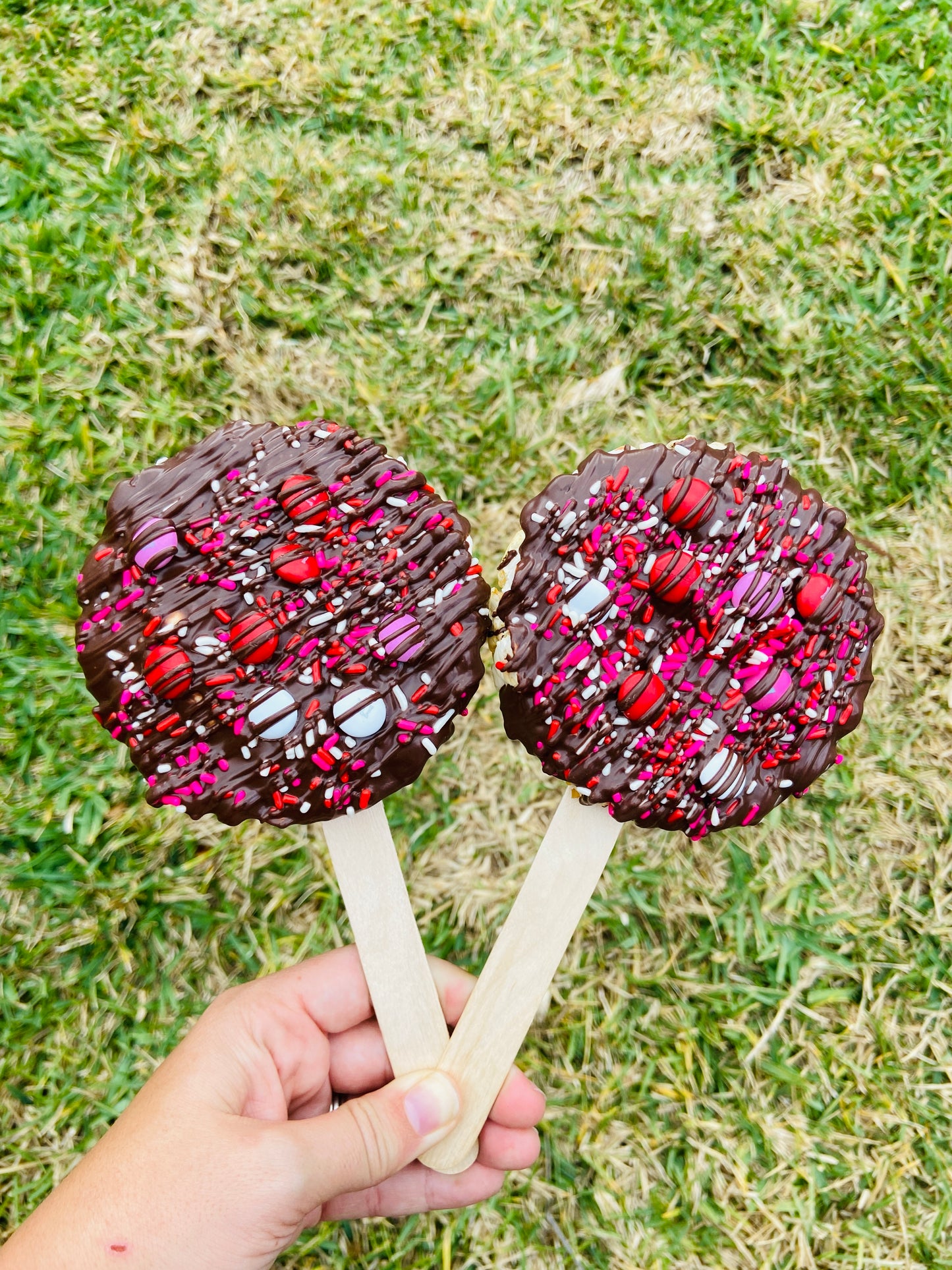 Love is Sweet Gourmet Popcorn Pops