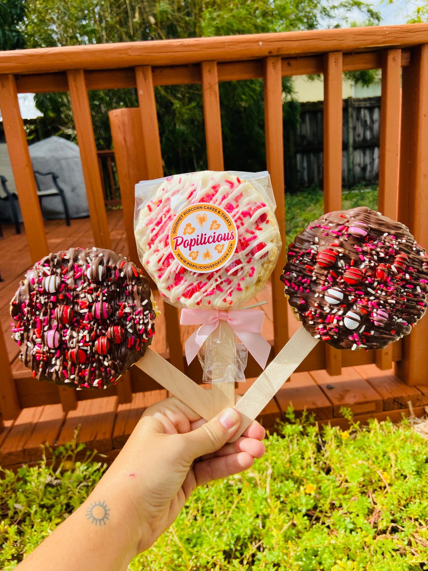 Love is Sweet Gourmet Popcorn Pops